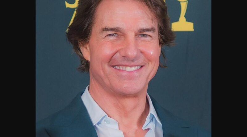 Tom Cruise em evento do Saturn Awards, ator cuja filha Suri trocou de sobrenome